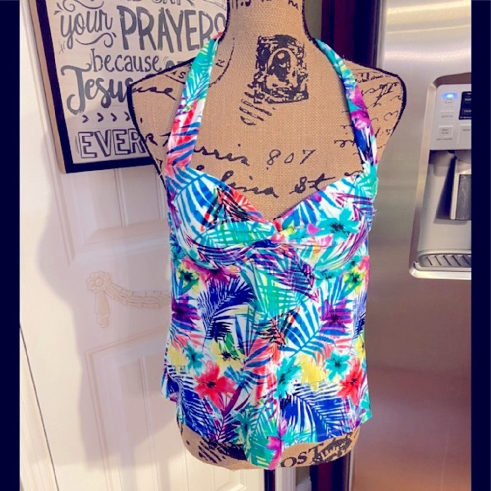 ✔️ Catalina NWT SwimSuit Swim Top Size M 8 - 10
